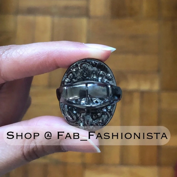 Gemstone Oval Stretch Statement Ring - Picture 5 of 10